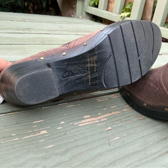 CLARKS Brown Leather Chelsea Zipper Buckle Ankle Boots Heels Women 6.5M  39320 - Picture 5 of 11